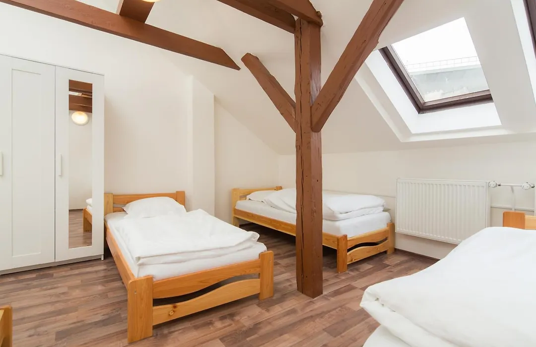 Easy Housing-1